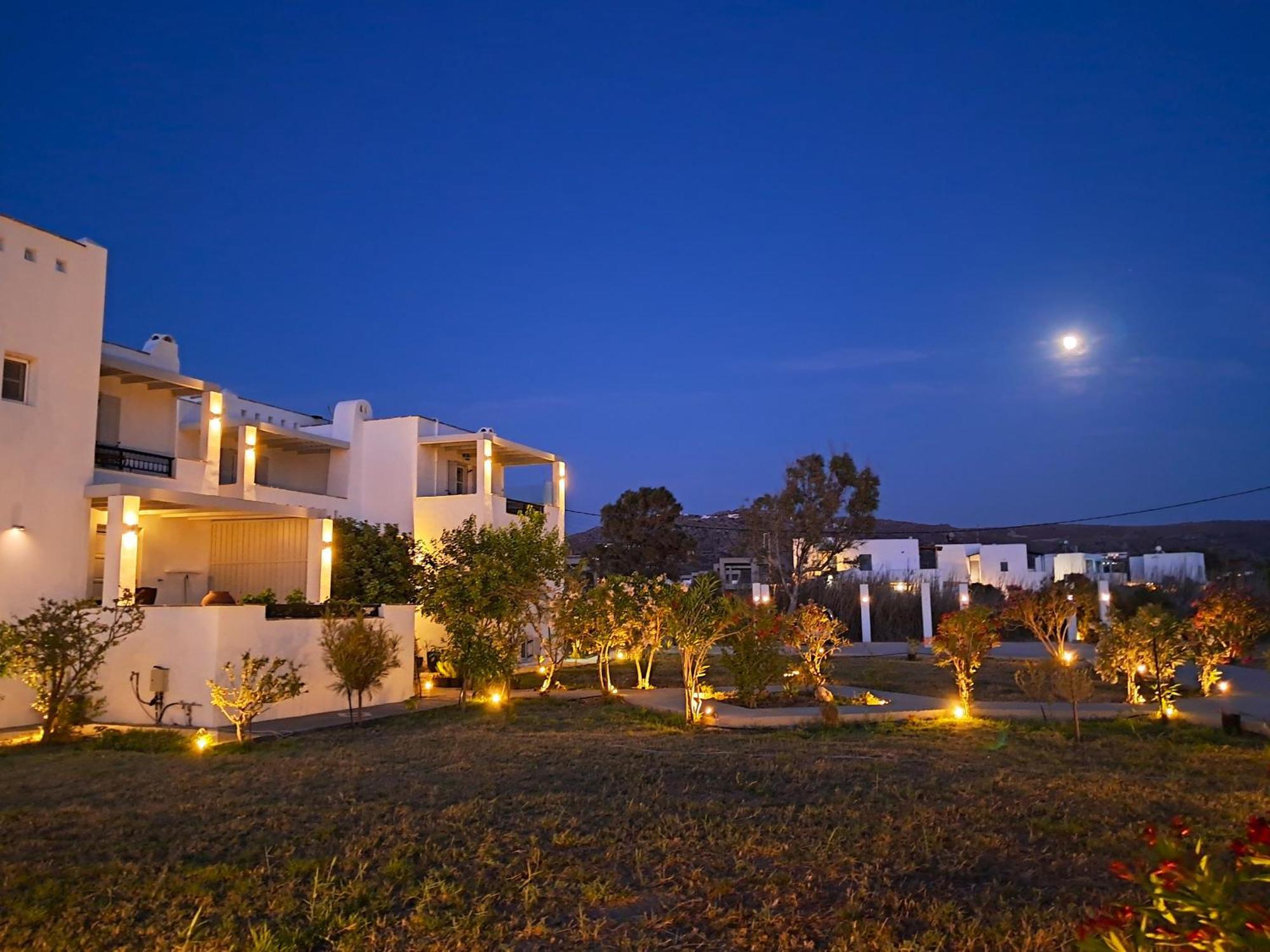 Sea Lilies Suites Pláka Exterior foto