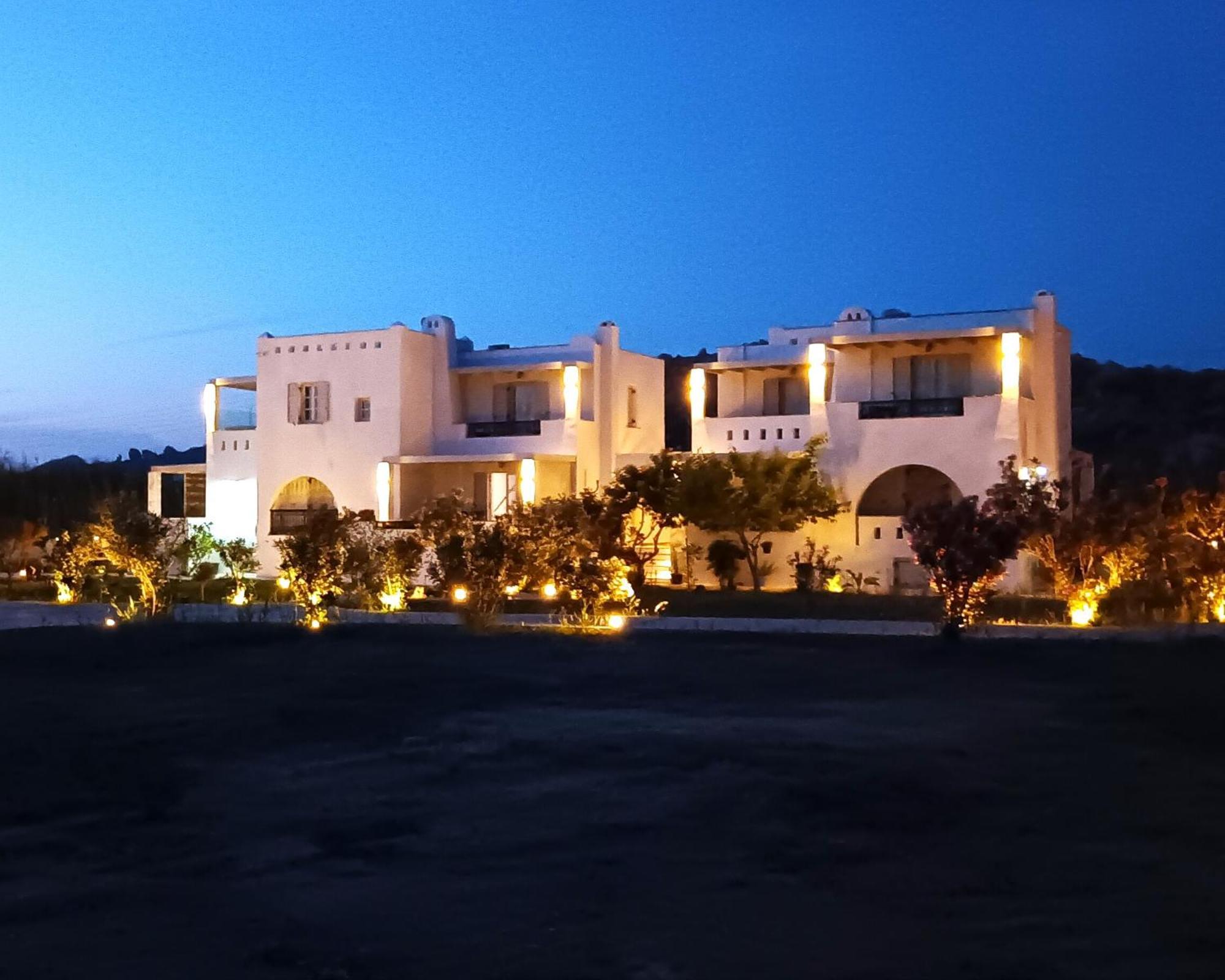Sea Lilies Suites Pláka Exterior foto